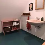 Oplev Guest house Skorping