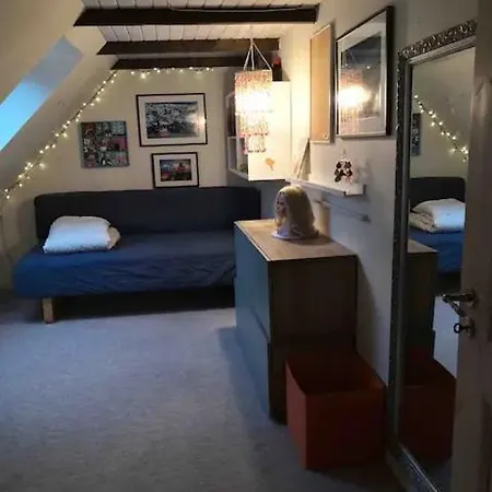 Oplev Πανσιόν Skorping