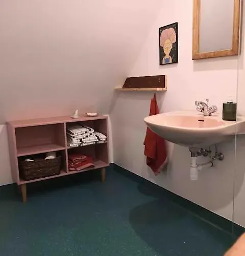 Oplev Πανσιόν Skorping