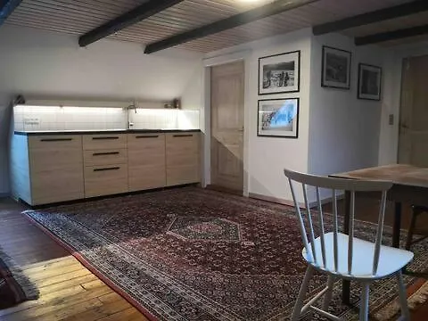 Oplev Πανσιόν